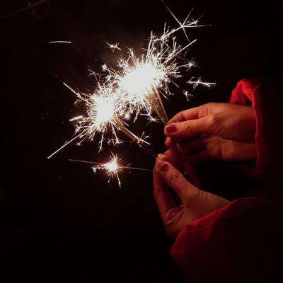 芯片股抛售加剧 谷歌公布可大幅降低内存需求的技术突破